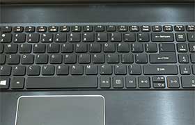 wymieniona klawiatura w laptopie